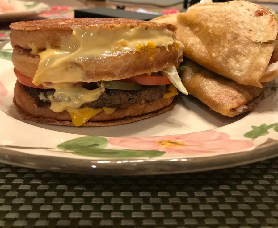 Stacked Grilled Cheese Burger Munchie Meal
1,890 calories

